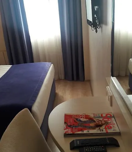 Walk In Hotel Esmirna