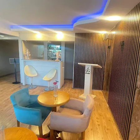 Hotel Walk In Izmir