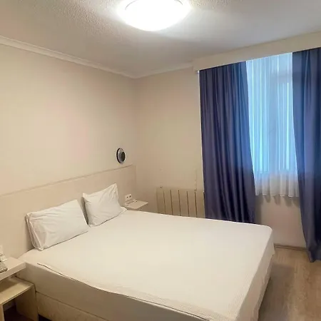 Walk In Hotel 3*
