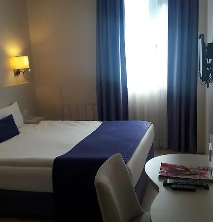Hotel Walk In