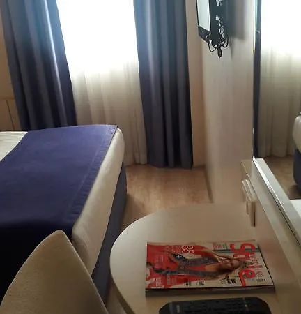 Walk In ホテル イズミル